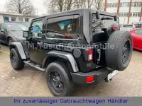 Gebraucht Jeep Wrangler Sahara 200 PS (147 kW) 2012 Schwarz SUV