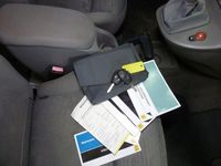 Gebraucht Renault Kangoo 106 PS (77 kW) 2009 Silber Van / Kleinbus