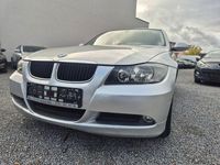 Gebraucht BMW 318 129 PS (94 kW) 2006 Silber Limousine