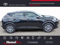 Gebraucht Peugeot e-2008 Active 100 kW (136 PS) 2022 Perla nera schwarz SUV