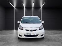 Gebraucht Toyota Aygo Cool 68 PS (50 kW) 2012 Weiß Kleinwagen
