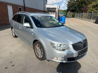 Gebraucht Skoda Superb GreenLine 105 PS (77 kW) 2012 Silber Kombi