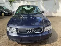 Gebraucht Audi A4 102 PS (75 kW) 2000 Schwarz Limousine