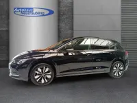 Gebraucht VW Golf VIII Move 110 PS (80 kW) 2024 (schwarz) deep black perleffekt Limousine