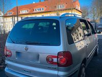 Second-hand VW Sharan 170 CP (125 kW) 2007 Gri Monovolum