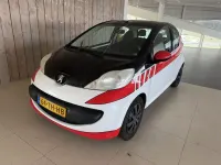 Gebraucht Peugeot 107 68 PS (50 kW) 2006 Weiß Kleinwagen