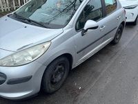 Gebraucht Peugeot 207 88 PS (64 kW) 2007 Silber Kleinwagen