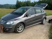 Gebraucht Mercedes B180 116 PS (85 kW) 2010 Grau Van / Kleinbus