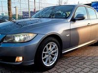 Gebraucht BMW 318 143 PS (105 kW) 2008 Grau Limousine