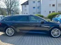 Gebraucht Skoda Superb 190 PS (139 kW) 2016 Schwarz Kombi
