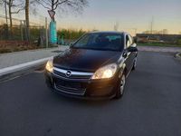 Second-hand Opel Astra Selection 116 CP (85 kW) 2009 Negru Berlinǎ