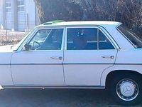 Gebraucht Mercedes 200 95 PS (69 kW) 1975 Weiß Limousine