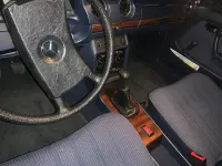 Gebraucht Mercedes 250 140 PS (102 kW) 1983 Blau Limousine