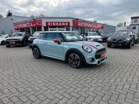 Gebraucht Mini Cooper S 192 PS (141 kW) 2019 Sonderlack ice blue Kleinwagen