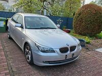 Second-hand BMW 525 197 CP (144 kW) 2007 Argintiu Berlinǎ