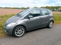 Gebraucht Mercedes A150 95 PS (69 kW) 2011 Grau Kleinwagen