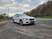 Gebraucht BMW 114 102 PS (75 kW) 2014 Weiß Kleinwagen