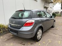 Gebraucht Opel Astra 105 PS (77 kW) 2005 Grau Limousine
