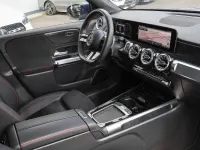 Gebraucht Mercedes GLB220 AMG 190 PS (139 kW) 2025 Metalliclack spektralblau SUV