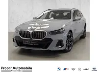 Neu BMW 530e M Sport 299 PS (219 kW) 2026 Grau Kombi