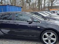 Gebraucht Opel Astra Design Edition 140 PS (102 kW) 2011 Karbonschw graphitschw midnigh Limousine