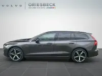 Gebraucht Volvo V60 Plus 455 PS (334 kW) 2023 Platinum grey / metallic Kombi