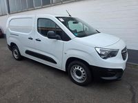 Gebraucht Opel Combo 102 PS (75 kW) 2019 Weiß Van / Kleinbus