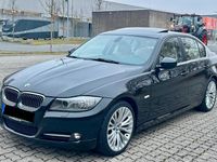 Gebraucht BMW 325 Exclusive 286 PS (210 kW) 2011 Schwarz Limousine