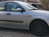 Usata Ford Focus 75 CV (55 kW) 2004 Argento Berlina