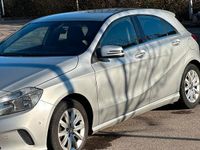 Gebraucht Mercedes A200 156 PS (114 kW) 2016 Silber Kleinwagen