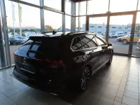Gebraucht VW Golf VIII Style 150 PS (110 kW) 2024 Schwarz Kombi