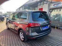Gebraucht VW Sharan Comfortline 150 PS (110 kW) 2015 Grau Van / Kleinbus