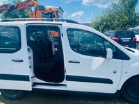 Gebraucht Peugeot TePee 120 PS (88 kW) 2015 Weiß Kombi