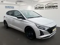 Neu Hyundai i20 Blackline 90 PS (66 kW) 2025 Grau Limousine