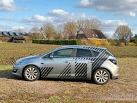 Gebraucht Opel Astra Edition 140 PS (102 kW) 2013 Grau Limousine