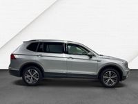 gebraucht VW Tiguan Allspace 2.0 TDI DSG 4M Highline Off-Road LED DCC Standheizung Navi