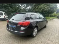 Gebraucht Opel Astra Edition 101 PS (74 kW) 2016 Schwarz Kombi