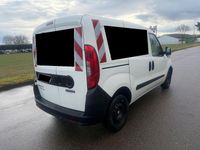 Gebraucht Fiat Doblò 95 PS (69 kW) 2017 Weiß Van / Kleinbus