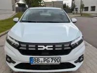 Używany Dacia Sandero Expression 91 KM (66 kW) 2023 Biały Sedan/Limuzyna