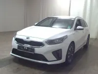 Gebraucht Kia Ceed Vision 141 PS (103 kW) 2021 Wd casa white s (metallic) Kleinwagen