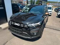 Gebraucht Dacia Jogger Extreme 137 PS (100 kW) 2024 Schwarz Van / Kleinbus