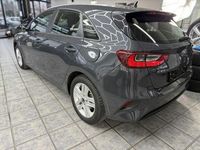 Gebraucht Kia Ceed Edition 7 99 PS (72 kW) 2019 (h8g) pentametal met. Kleinwagen