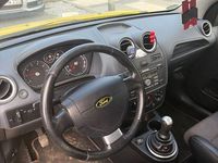 Gebraucht Ford Fiesta Style 80 PS (58 kW) 2007 Gelb Kleinwagen