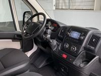 Gebraucht Peugeot Boxer 131 PS (96 kW) 2019 Weiss / schneeweiss / uni Van