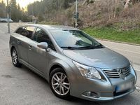 Gebraucht Toyota Avensis 150 PS (110 kW) 2011 Andere farben Kombi