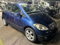Gebraucht Mercedes A150 95 PS (69 kW) 2008 Blau Kleinwagen