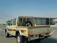 Neu Toyota Land Cruiser 194 PS (142 kW) 2026 Beige Pickup