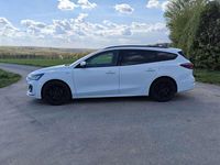 Second-hand Ford Focus ST-Line X 155 CP (114 kW) 2023 Alb Break
