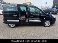 Gebraucht Citroën Berlingo SELECTION 92 PS (67 kW) 2011 Lack onyx schwarz/deckende Van / Kleinbus