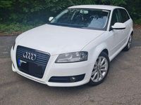 Gebraucht Audi A3 Ambiente 105 PS (77 kW) 2010 Weiß Kleinwagen